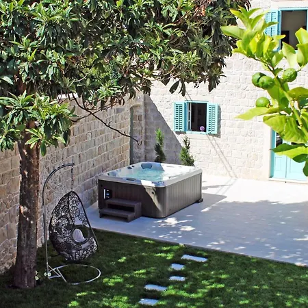 Princess Captislava קאבטאט