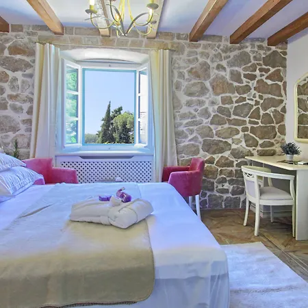 Princess Captislava Villa *