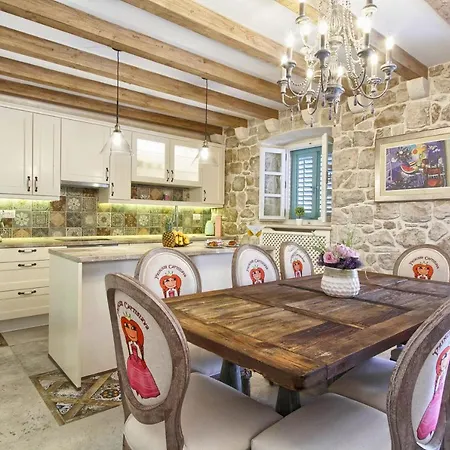 Princess Captislava Βίλα