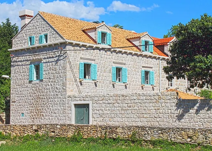 Princess Captislava Villa *